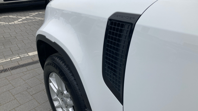 Land Rover Defender 90 Diesel 3.0 D250 Hard Top S Auto